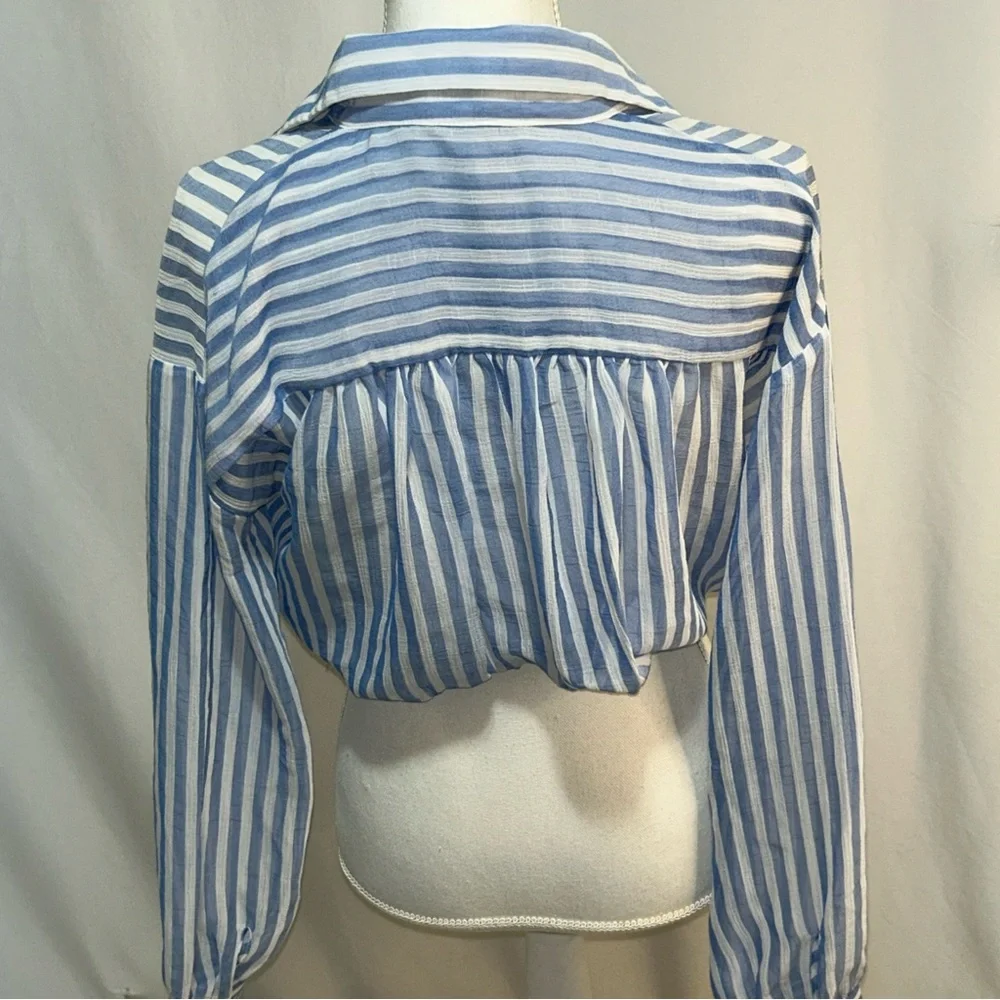 French Kyss White and‎ Blue Striped Crop Button Down - Picture 5 of 6